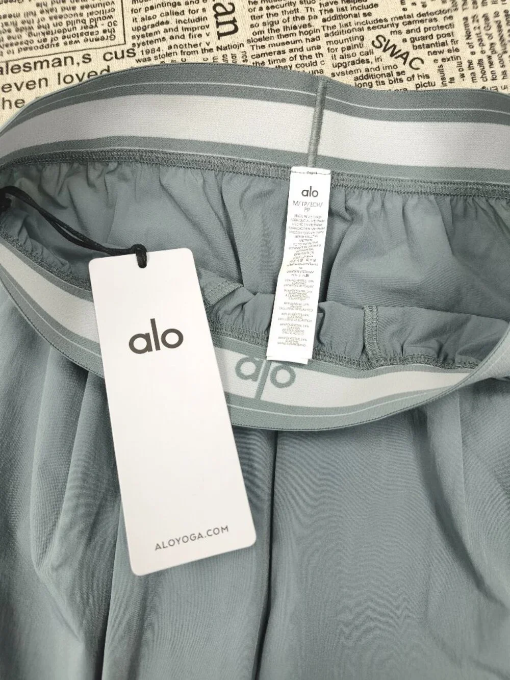 NWT🎉Steel Grey Alo Yoga Suit Up Trouser Relaxed Pants Clean Girl Style😉Regular